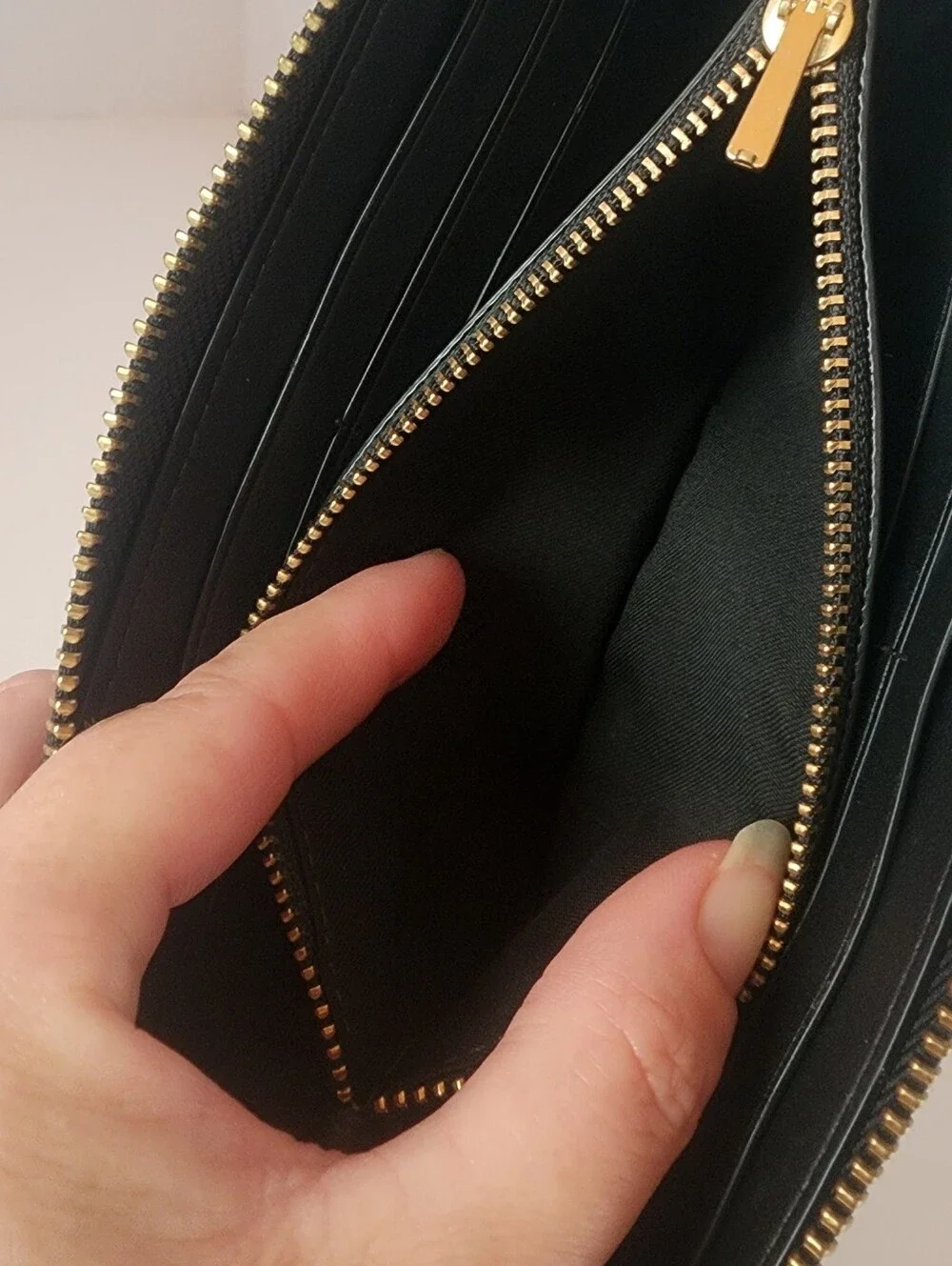 Coach Essentials Slim Accordion Wallet NWT (Flawed)